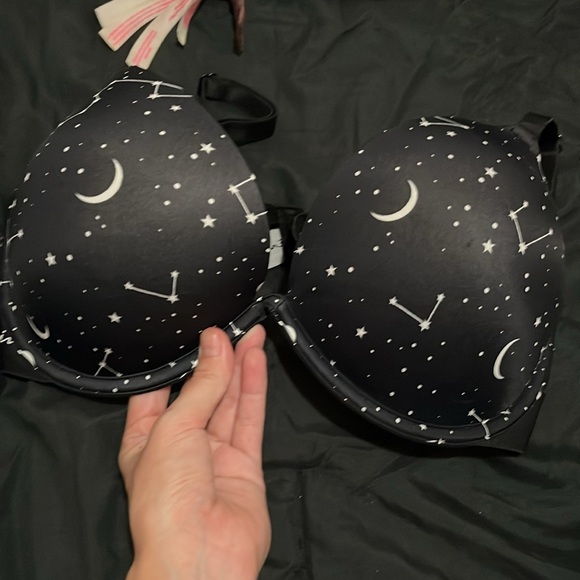 FINAL OFFER WILL BE DONATED vs pink push up bra bundle 36d/34dd - Picture 4 of 6